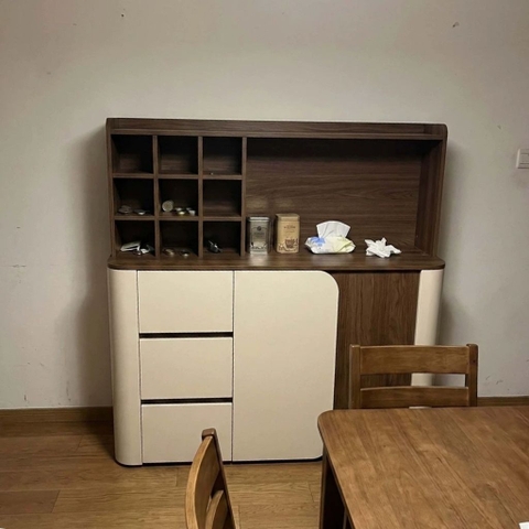 Tủ Trang Trí Bo Cong Kem Ô Vuông Decor Hiện Đại 138x40x150cm Yapi-174