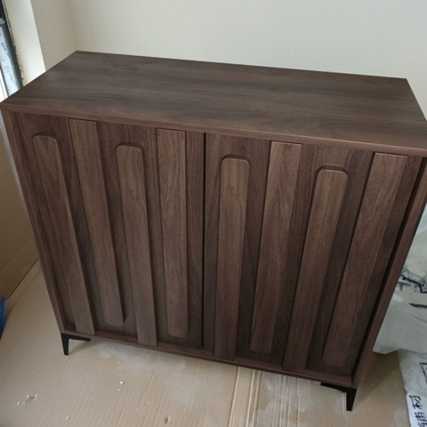 Tủ Trang Trí Vân Gỗ Nổi Hiện Đại Nhiều Ngăn Lưu Trữ 160x40x95cm Yapi-127