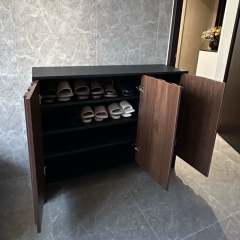 Tủ Giày Dép Gỗ Hiện Đại Cánh Vân Gỗ Dọc 150x38x95cm Yapi-332