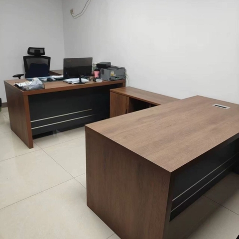 Bàn Làm Việc Lãnh Đạo Kèm Tủ Phụ Di Động Màu Nâu Phối Xám 200x120x75cm Yapi-BLD012