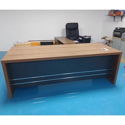 Bàn Làm Việc Lãnh Đạo Kèm Tủ Phụ Di Động Màu Nâu Phối Xám 200x120x75cm Yapi-BLD012