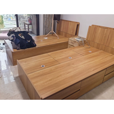 Giường Ngủ Ngăn Kéo Thông Minh, Đầu Giường Có Hộc Tủ Lưu Trữ 1m8x2m Yapi-556
