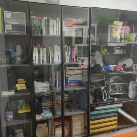 Tủ Trưng Bày Sách Cánh Kính Cường Lực Có Đèn LED Trang Trí Gỗ MDF 260x32x200cm Yapi-TK014