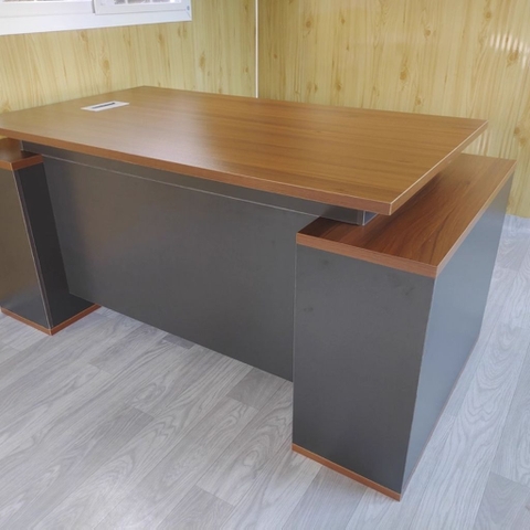 Bàn Làm Việc Giám Đốc Vân Gỗ Phối Đen Nhám, Có Ngăn Kéo Và Tủ Lưu Trữ Hiện Đại 180x40x75cm Yapi-BLD004