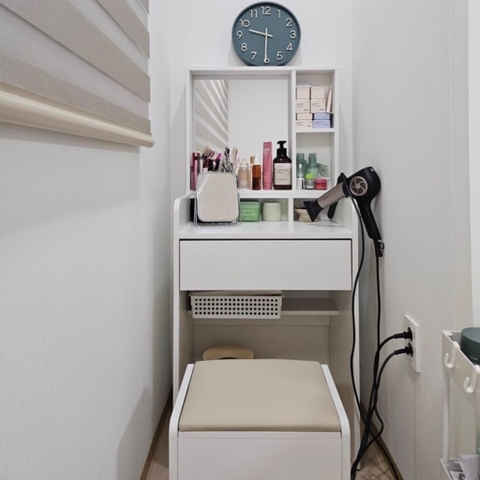 Bàn Trang Điểm Kèm Ghế Và Gương Lớn, Nhỏ Gọn 60x70x137cm Yapi-805