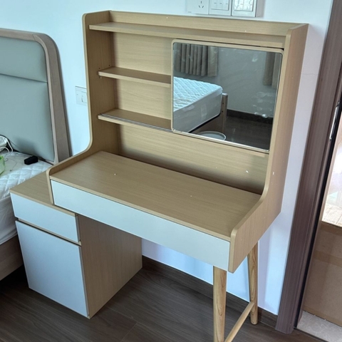 Bàn Trang Điểm Kèm Gương Nhiều Ngăn Lưu Trữ Tiện Lợi 104x44x130cm Yapi-806
