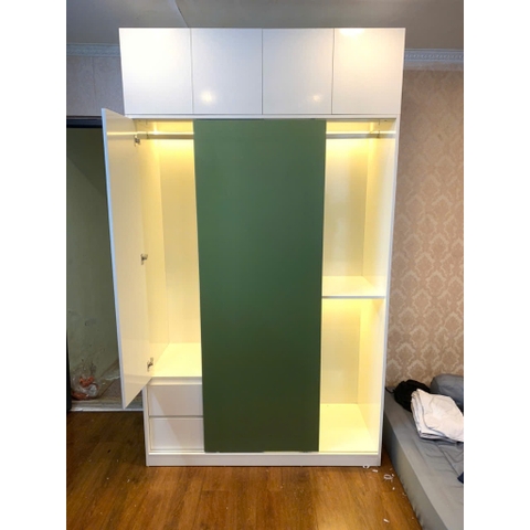 Tủ Quần Áo Cửa Trượt Kèm Kệ Và Ngăn Kéo, Màu Trắng phối Xanh Lá, 260x60x200cm Yapi-241