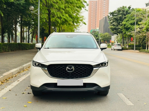 Mazda CX5 Premium 2.0 AT 2023 trắng