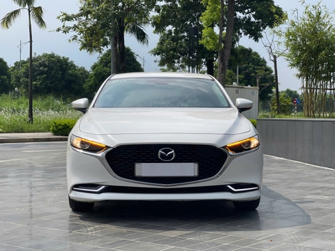 Mazda 3 1.5AT Luxury 2022 màu trắng