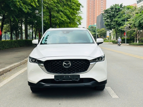 Mazda CX5 Premium 2.0 AT 2024 trắng