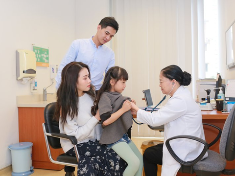 Trẻ em cần kiểm tra những gì khi khám sức khỏe tổng quát?
