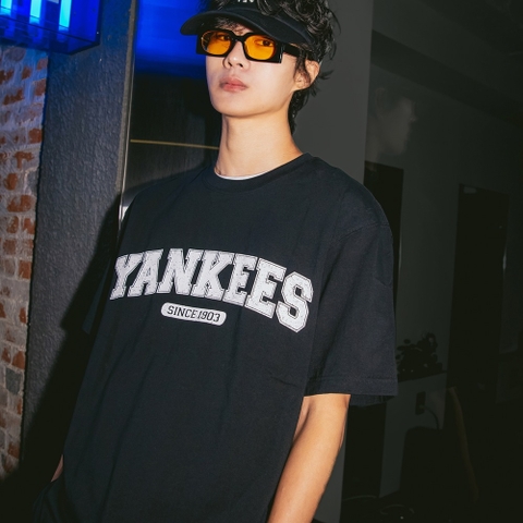 Áo Thun MLB Korea Varsity Logo New York Yankees Black