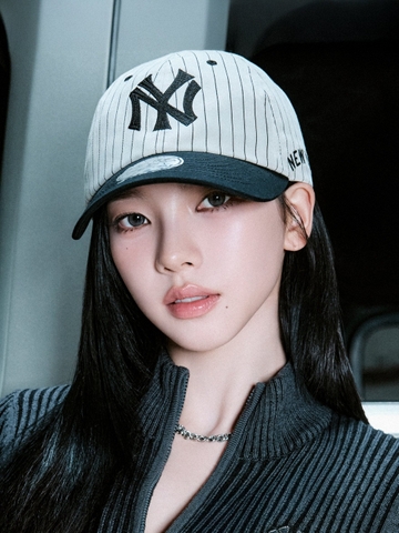 Mũ Lưỡi Trai MLB Signature Stripe Unstructured Ball Cap New York Yankees Black [Karina PICK]