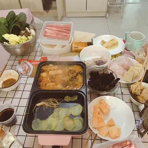 Bếp Điện Mini 2 Ngăn, Nồi Lẩu Nướng, Đế Chống Dính, Công Dụng 5 Trong 1