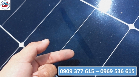 Kỹ thuật Lê Gia Phát đã thực hiện công tác kiểm tra và bảo trì định kỳ hệ thống điện năng lượng mặt trời tại Công ty Rau củ Monari
