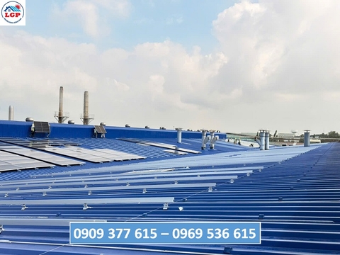 Lê Gia Phát thi công điện mặt trời nhà xưởng 1900 tấm pin Nhơn Trạch Đồng Nai