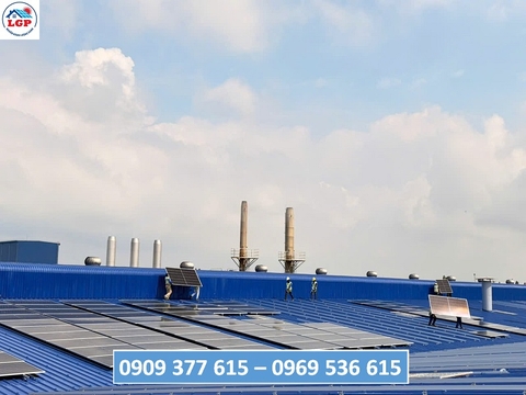 Lê Gia Phát thi công điện mặt trời nhà xưởng 1900 tấm pin Nhơn Trạch Đồng Nai