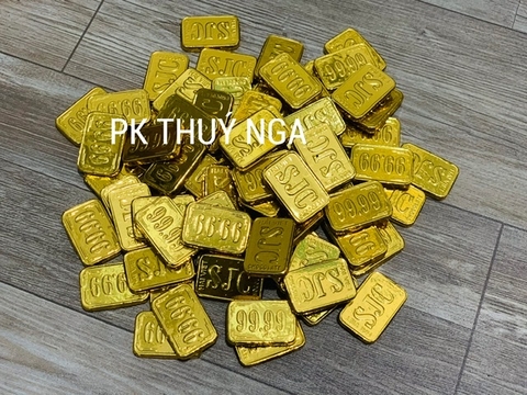 การ์ดช็อกโกแลตโกลด์ทรงเหลี่ยม (ถุง 1 กก.)