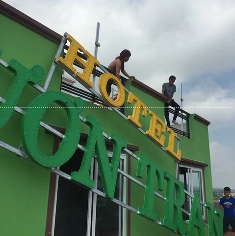 Làm biển quảng cáo tại Trần Khát Chân