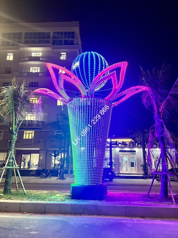 Trang trí vòng xuyến giao thông