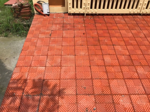 Gạch lá dừa chống trơn Giếng đáy KT 20x20