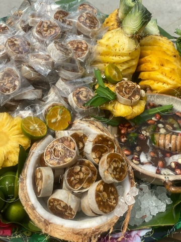 MỨT KHÓM CUỘN BÁNH PHỒNG (TÚI 500G)