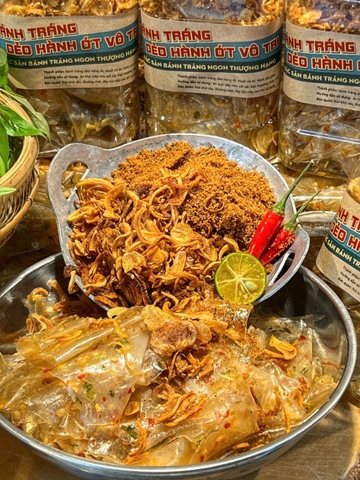 BÁNH TRÁNG DẺO HÀNH ỚT VÔ TRI (Hũ 400G)