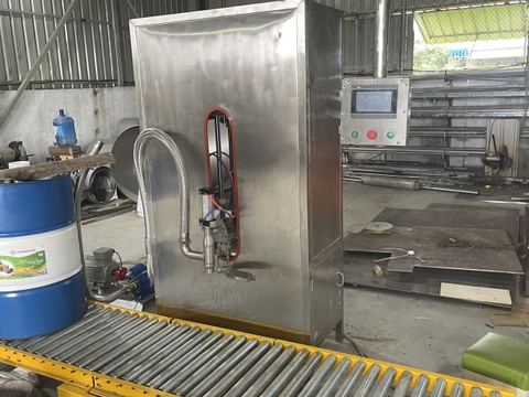 Máy chiết rót bơm bánh răng tự động PLC