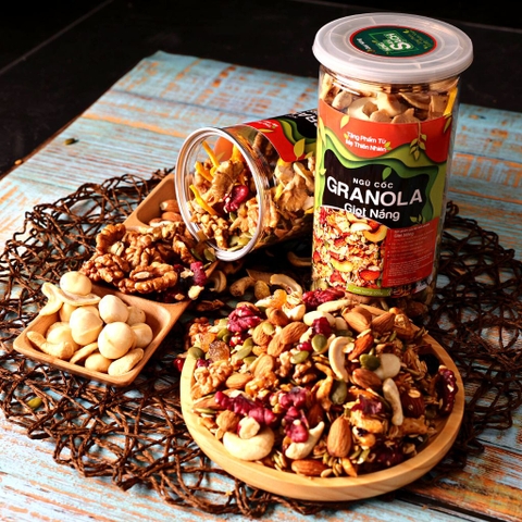 Granola premium 100% hạt và quả không yến mạch 500g bổ sung dinh dưỡng từ Nông Sản Giọt Nắng