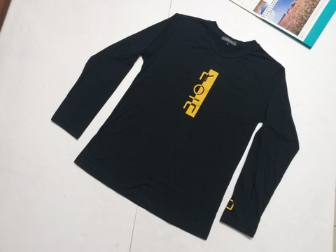 Áo Thun Dài Tay Đen Họa Tiết Chữ Cách Điệu LOVE