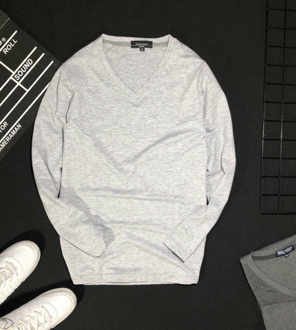 Áo Thun Dài Tay Trơn Cổ Tim Màu Xám Nhạt