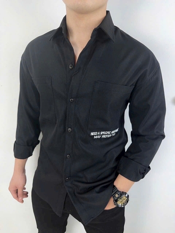 Áo Sơ Mi Nam Phối 2 Túi Phối Chữ Màu Đen