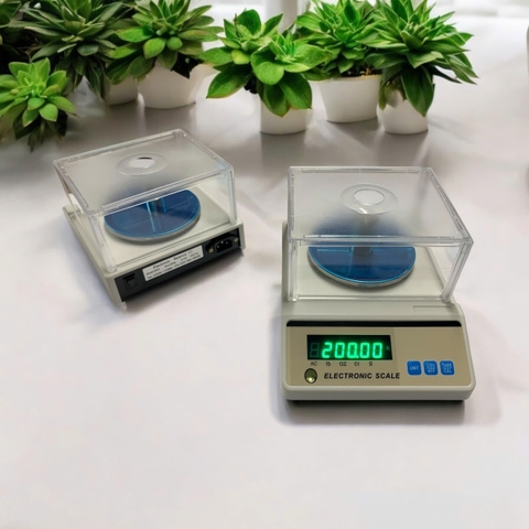 Cân điện tử 2 số lẻ 600G JCS-C. Chính xác 0.01G