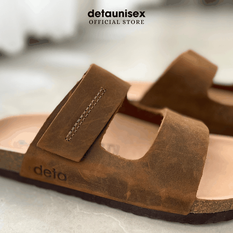 Dép đế trấu nam da bò thật 2 quai ngang Detaunisex lót si kem màu Nâu - DEBO25