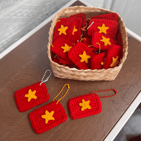 Móc khoá len lá cờ Việt Nam