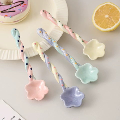 Muỗng sứ hoa pastel