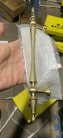 Tay nắm cánh tủ TN148