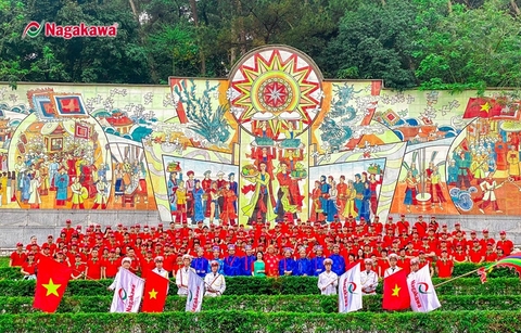 HÀNH TRÌNH VỀ NGUỒN: HƠN 200 CBNV TẬP ĐOÀN NAGAKAWA DÂNG HƯƠNG TƯỞNG NIỆM CÁC VỊ VUA HÙNG 
