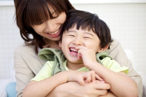 Bí quyết lấy lòng mọi trẻ em trên đời