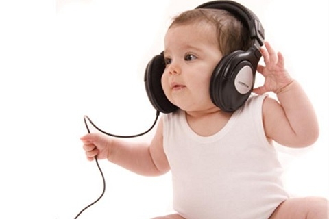 Có nên cho trẻ từ 0-1 tuổi nghe nhạc?