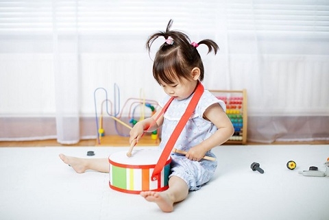 Sự phát triển tư duy và nhận thức của bé từ 19 đến 23 tháng tuổi