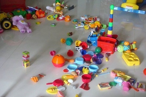 Tại sao nhiều món đồ chơi mua về rồi con chỉ bỏ xó?