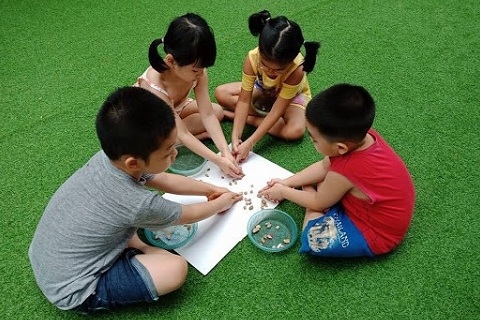 Bỏ túi 5 cách giữ đầu óc con luôn nhạy bén suốt hè