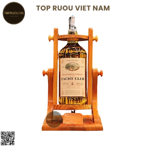 Kệ Gỗ Whisky Yacht Club - 1500ml - 40% - Scotland