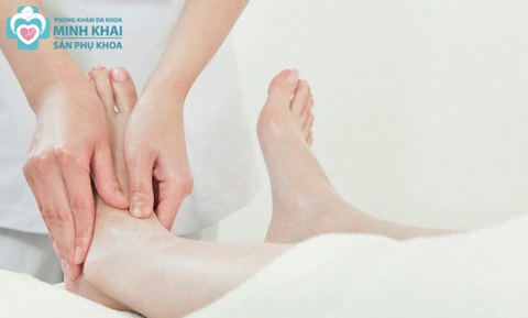 Phù Tay Chân Khi Mang Thai Có Nguy Hiểm Không