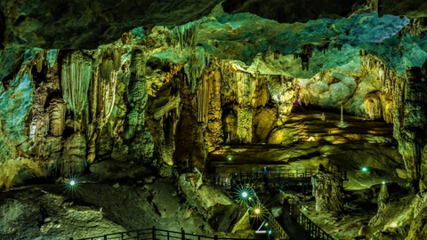 14 DAYS DISCOVERING HANOI - HALONGBAY - PHONGNHA - HOIAN - DANANG