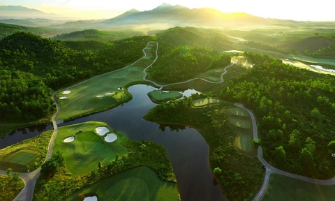 ENJOY VIETNAM GOLF COURSES IN THREE DAYS