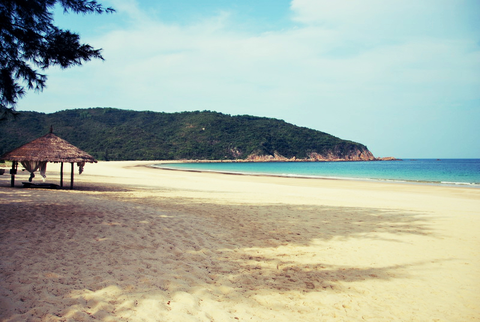 Tour Quy Nhơn – Đảo Nhất Tự Sơn 1 ngày: Con đường giữa biển tại Phú Yên