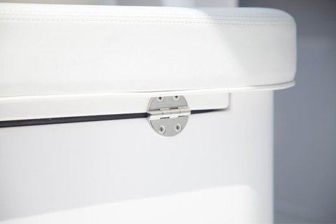 Cách Thay Thế Bản Lề Trên Tàu Cano Đúng Cách