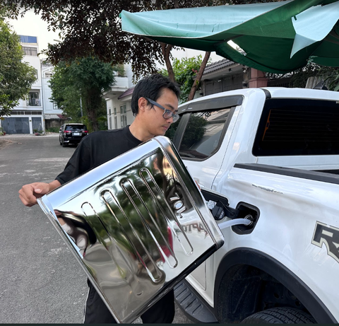 Thùng Xăng Dự Phòng Inox, Chất Liệu Thép Không Gỉ Inox 304, Dung Tích 70L, Kích Thước 495x350x530mm, Mã S80308-70L